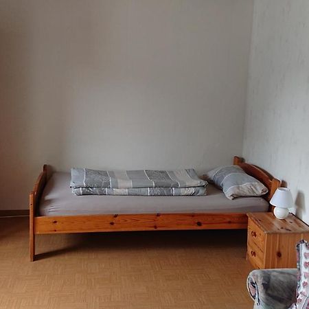 Ferienwohnung Linde - Marburg Biedenkopf Mit 5 Zimmer Und Balkon Frechenhausen Bagian luar foto
