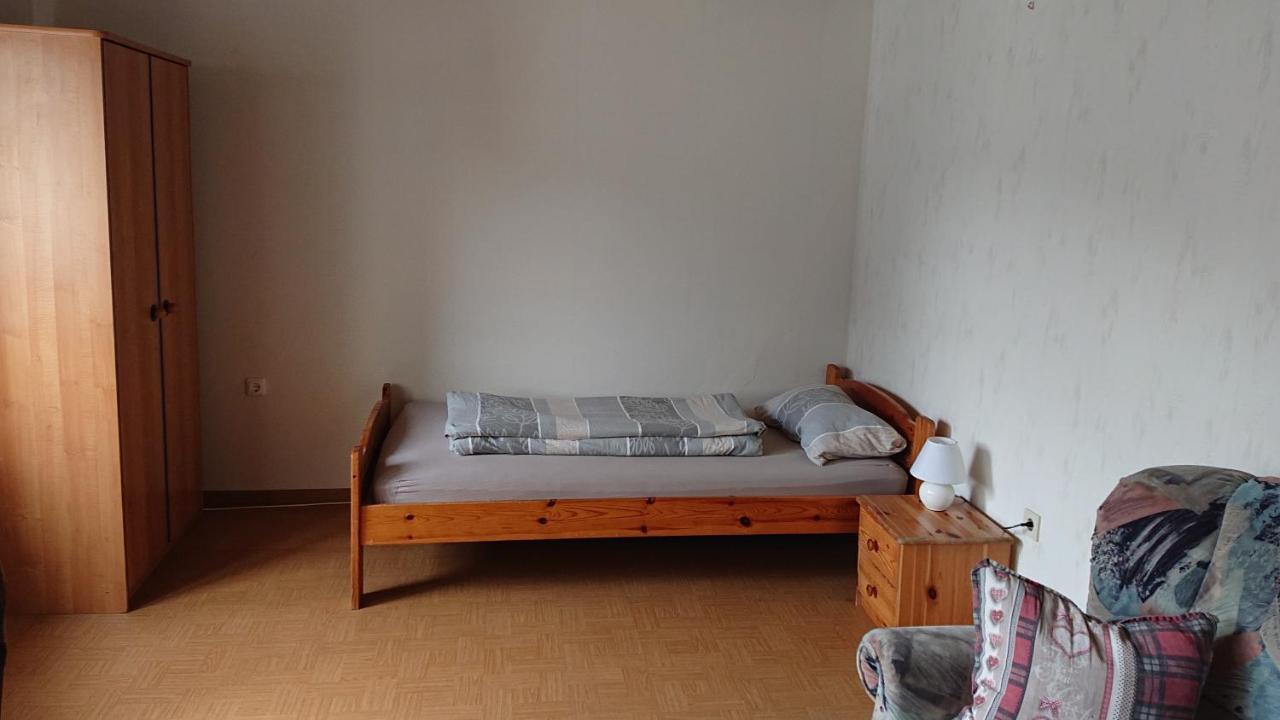Ferienwohnung Linde - Marburg Biedenkopf Mit 5 Zimmer Und Balkon Frechenhausen Bagian luar foto